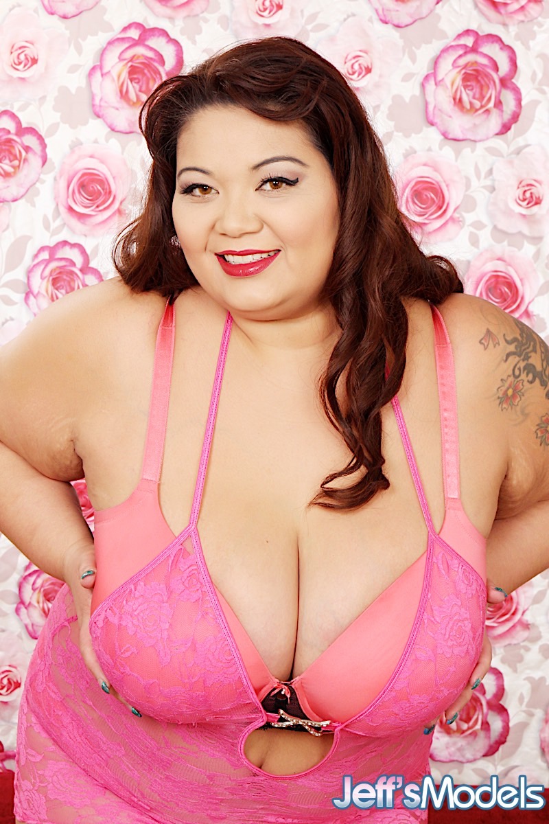 Asian Plumper Miss Lingling Naked Woman Photos Fat Ass Big Tits
